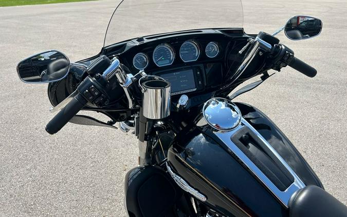 2018 Harley-Davidson® FLHTK Ultra Limited Shrine Edition Police Peace Officer