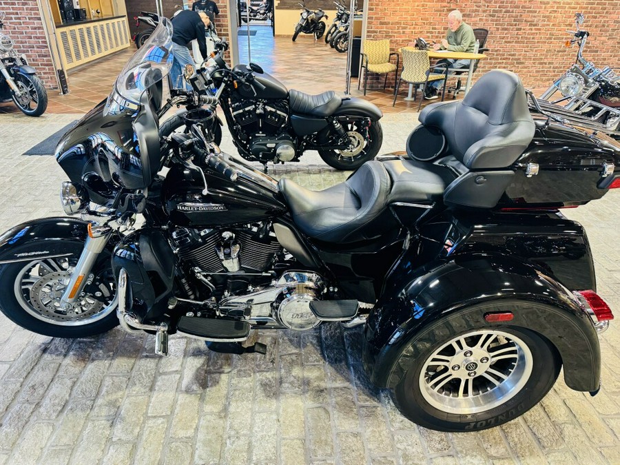 FLHTCUTG 2020 Tri Glide Ultra