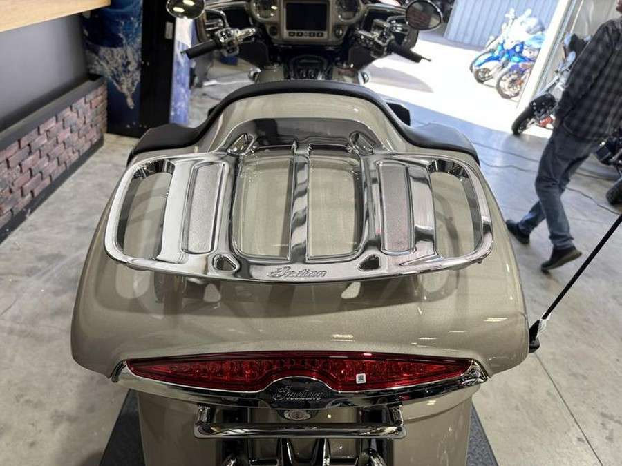 2025 Indian Motorcycle® Roadmaster® Limited Silver Quartz Metallic