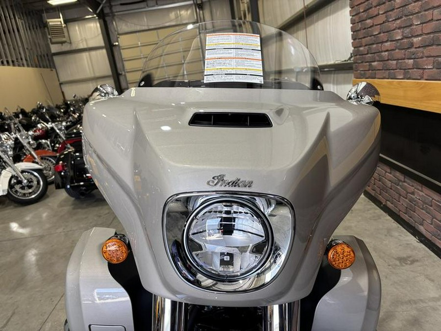 2025 Indian Motorcycle® Roadmaster® Limited Silver Quartz Metallic