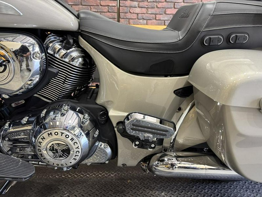 2025 Indian Motorcycle® Roadmaster® Limited Silver Quartz Metallic
