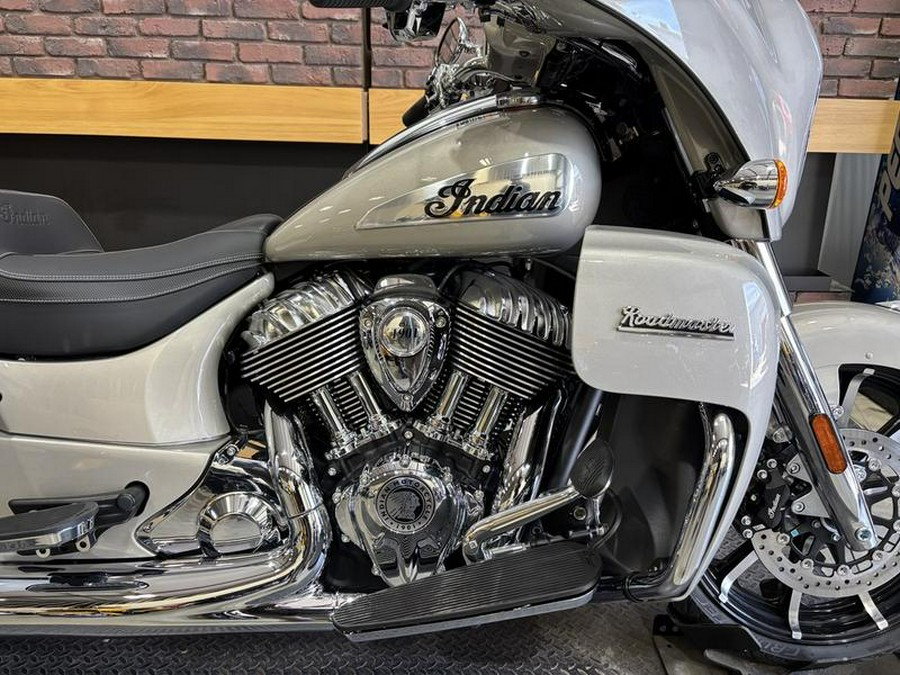 2025 Indian Motorcycle® Roadmaster® Limited Silver Quartz Metallic