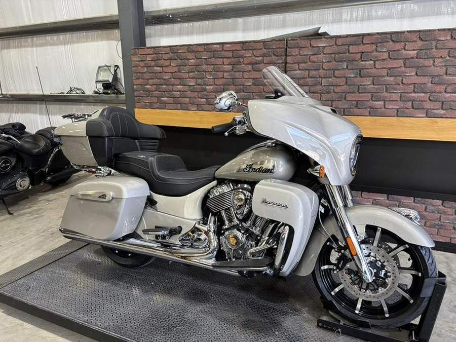 2025 Indian Motorcycle® Roadmaster® Limited Silver Quartz Metallic