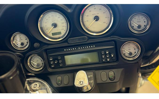 2007 Harley-Davidson® Street Glide Base