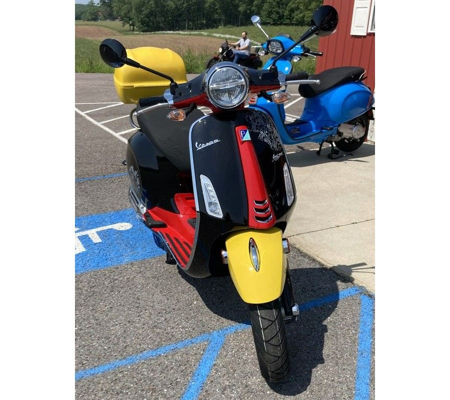 2023 Vespa Primavera 50 Disney Mickey Mouse Edition