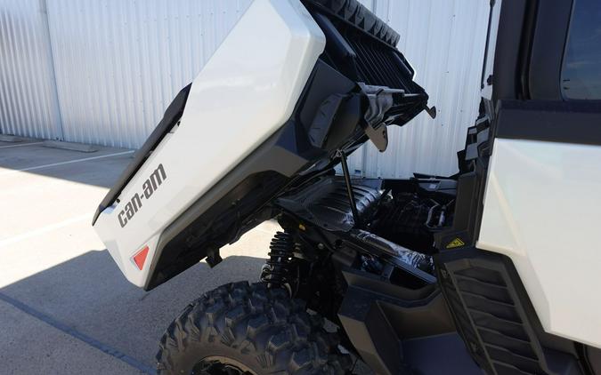 2026 Can-Am Defender MAX Limited HD11