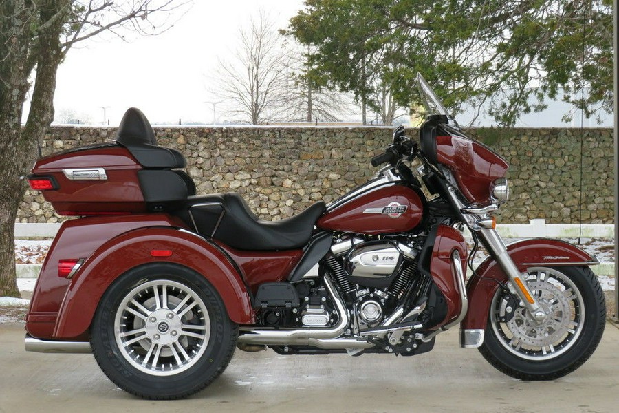 2024 Harley-Davidson® FLHTCUTG - Tri Glide® Ultra