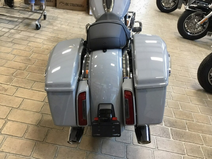 2024 Harley-Davidson® Street Glide® Billiard Gray