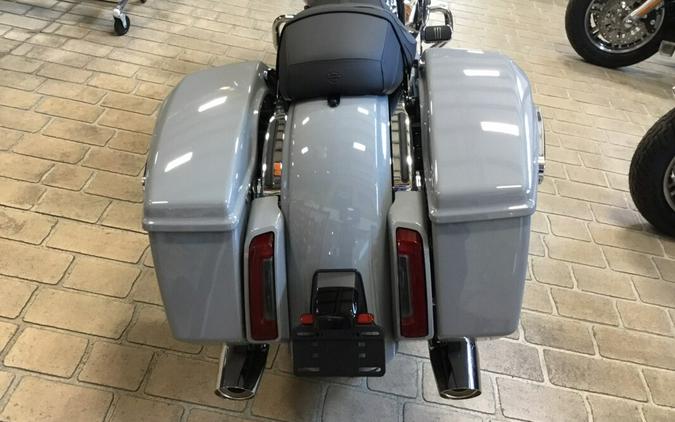 2024 Harley-Davidson® Street Glide® Billiard Gray