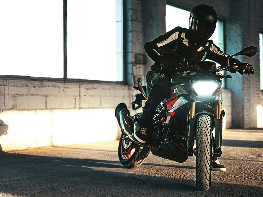 2025 BMW G 310 R