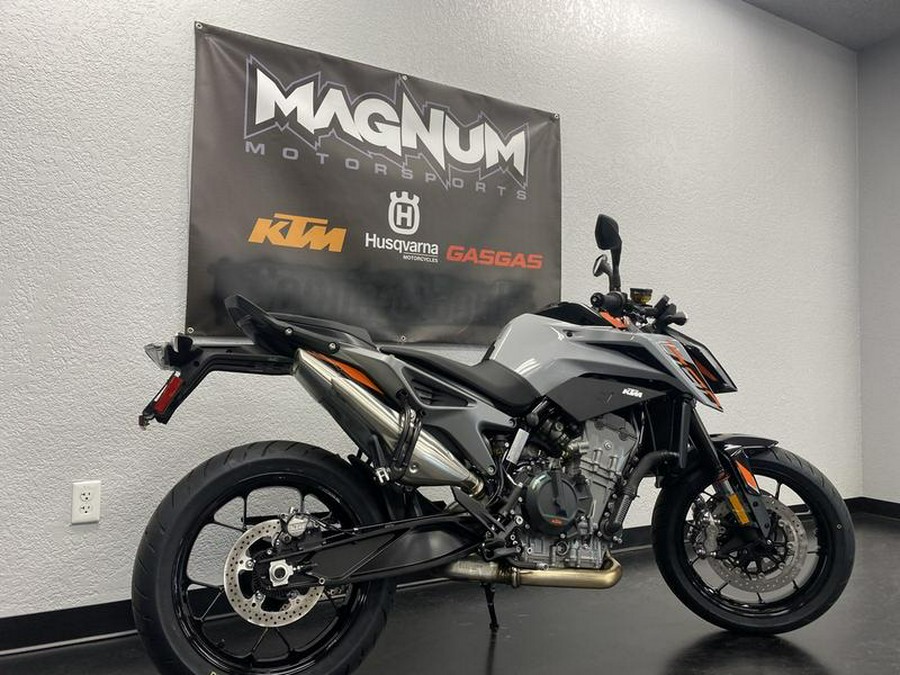 2023 KTM 790 Duke