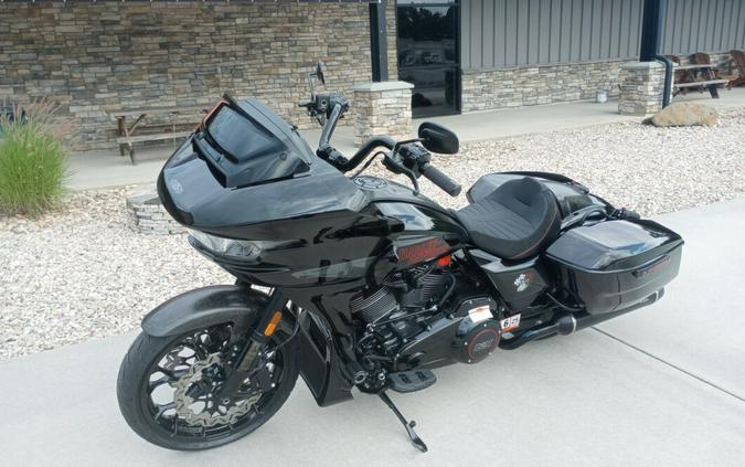 2024 Harley-Davidson CVO™ Road Glide® ST Black Raven Metallic