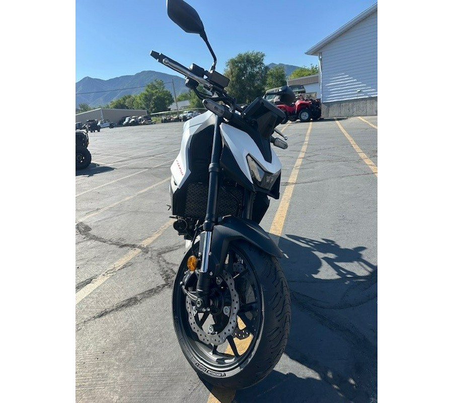 2025 CB750 HORNET Base - Honda