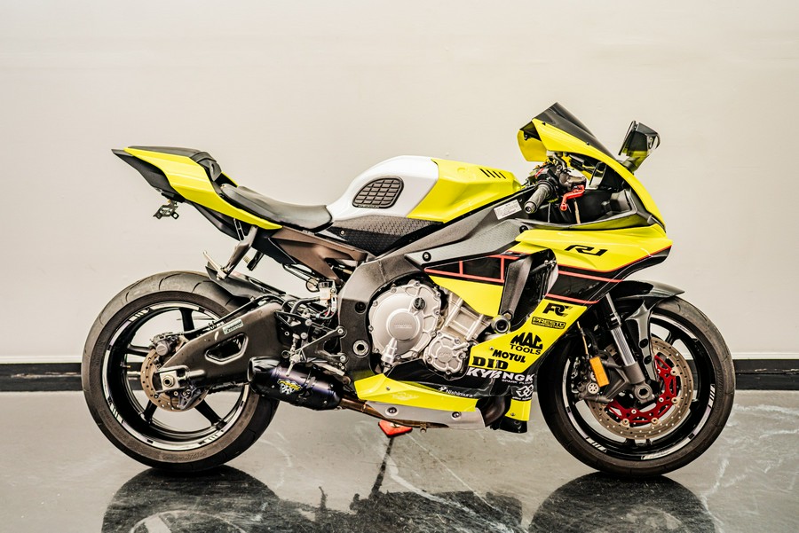2016 Yamaha Motor Corp., USA YZF-R1S