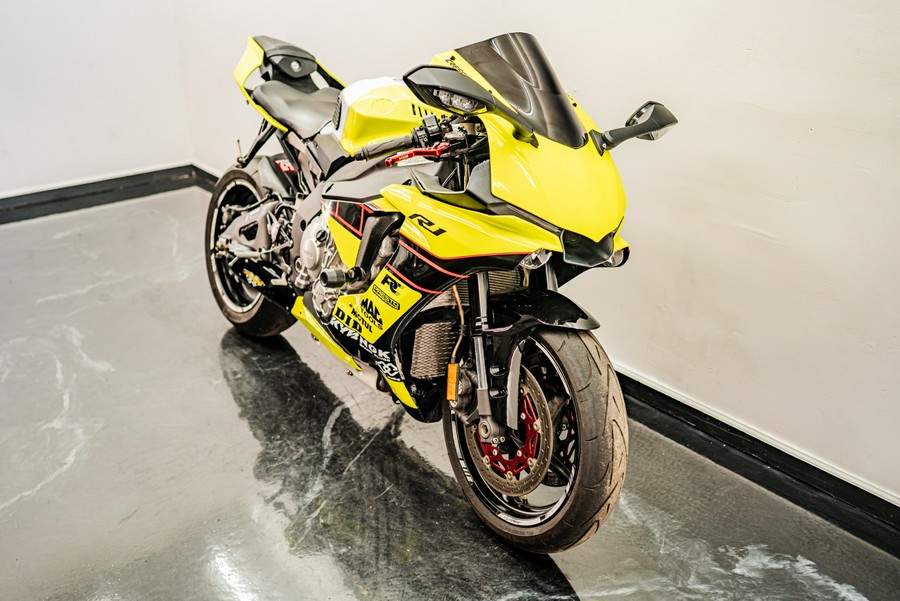 2016 Yamaha Motor Corp., USA YZF-R1S