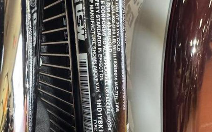 2021 Harley-Davidson® FLHCS - Heritage Classic 114