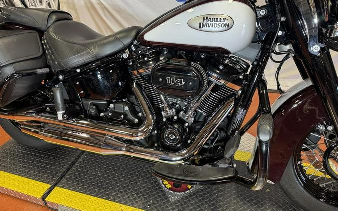 2021 Harley-Davidson® FLHCS - Heritage Classic 114