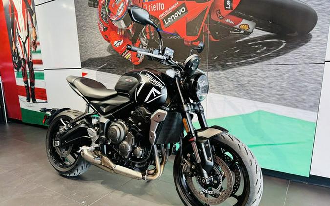 2023 Triumph Trident 660 Matte Jet Black / Matte Silver Ice 660 Matte Baja Orange Matte Storm Grey