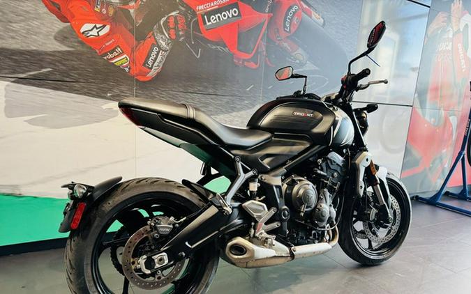 2023 Triumph Trident 660 Matte Jet Black / Matte Silver Ice 660 Matte Baja Orange Matte Storm Grey