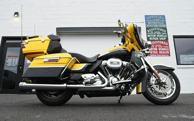 2012 Harley-Davidson® FLHTCUSE7 CVO Ultra Classic Electra Glide