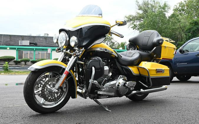 2012 Harley-Davidson® FLHTCUSE7 CVO Ultra Classic Electra Glide