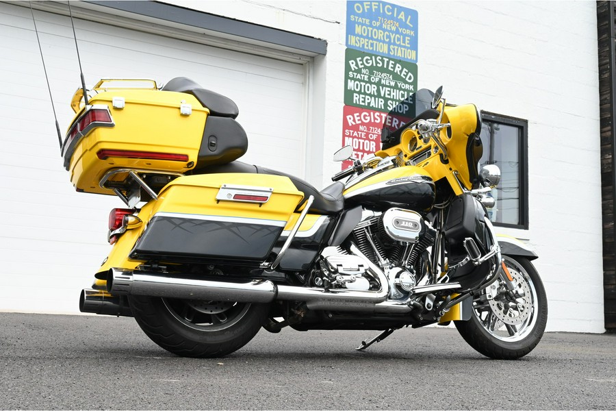 2012 Harley-Davidson® FLHTCUSE7 CVO Ultra Classic Electra Glide