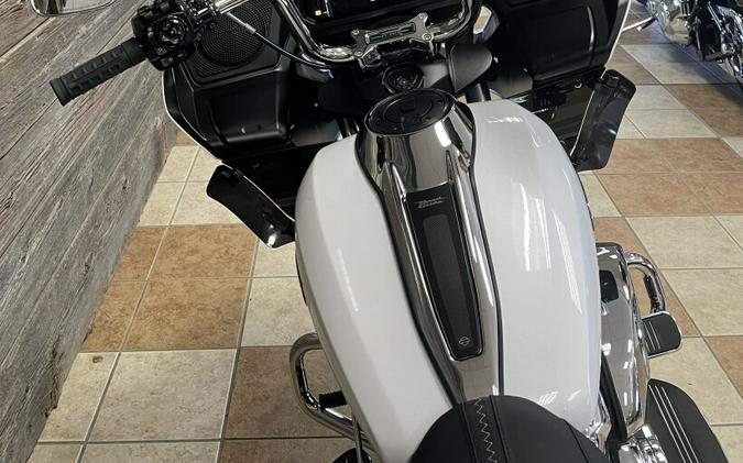 2024 Harley-Davidson Road Glide™ White Onyx Pearl