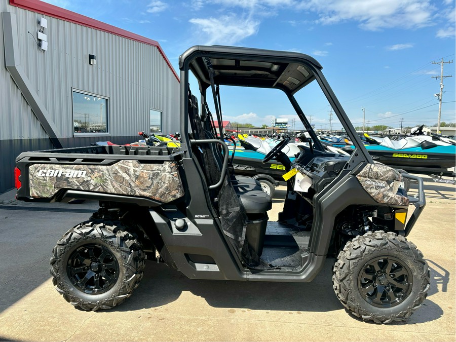 2024 Can-Am™ Defender XT HD9