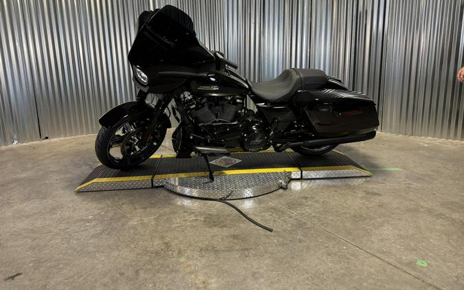 2026 Harley-Davidson Street Glide Vivid Black Black Trim