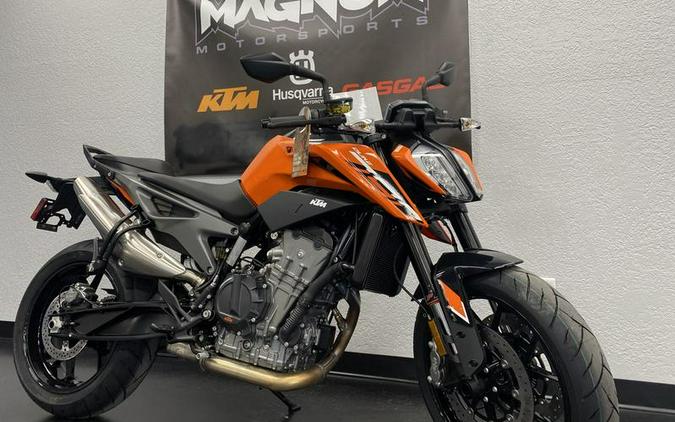 2023 KTM 790 Duke