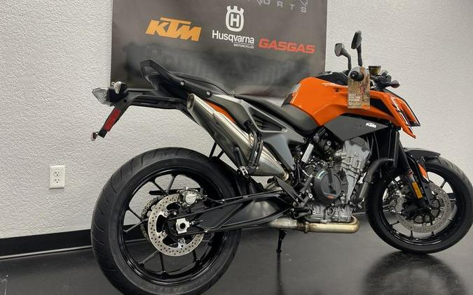 2023 KTM 790 Duke