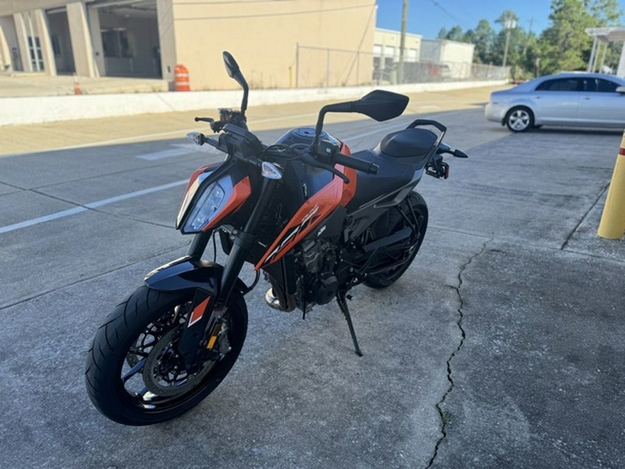 2024 KTM Duke 790