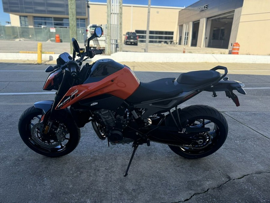 2024 KTM Duke 790