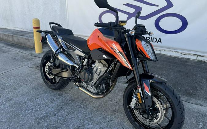 2024 KTM Duke 790