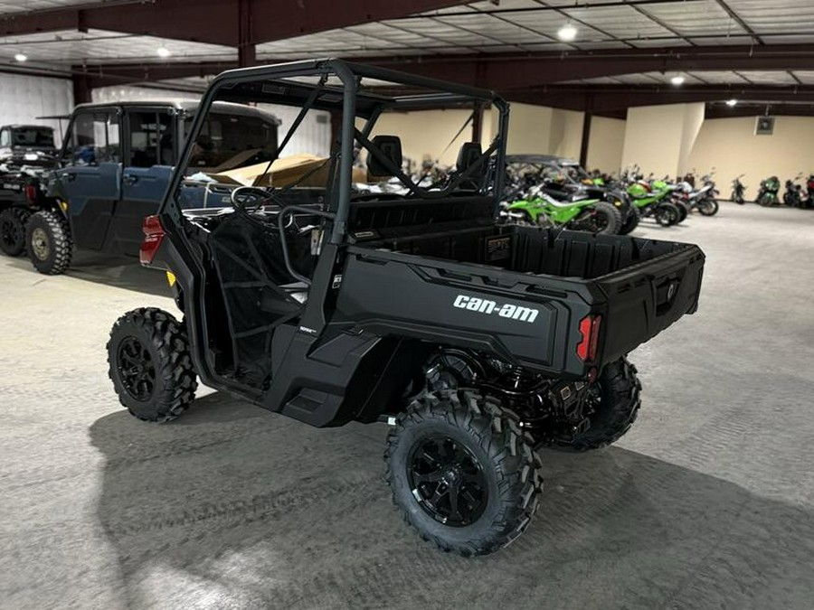 2025 Can-Am® Defender DPS HD10
