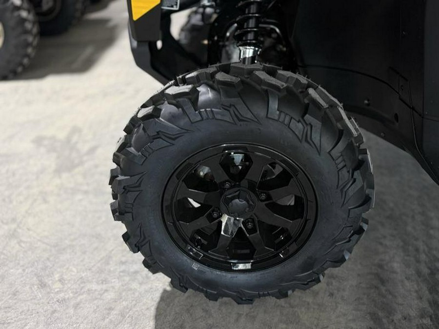 2025 Can-Am® Defender DPS HD10