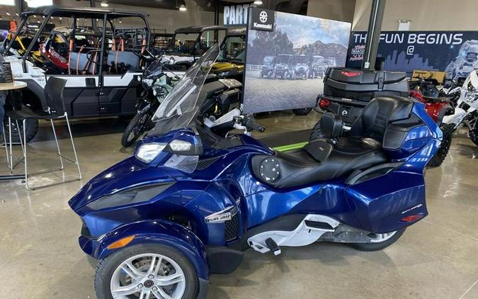 2011 Can-Am® Spyder Roadster RT Audio And Convenience