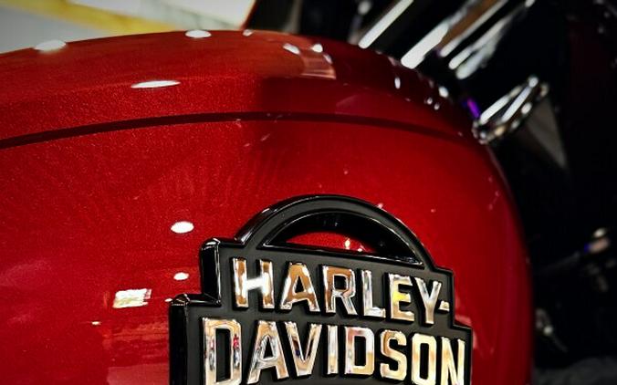 2026 Harley-Davidson® Street Glide 3 Limited Brilliant Red Black Trim