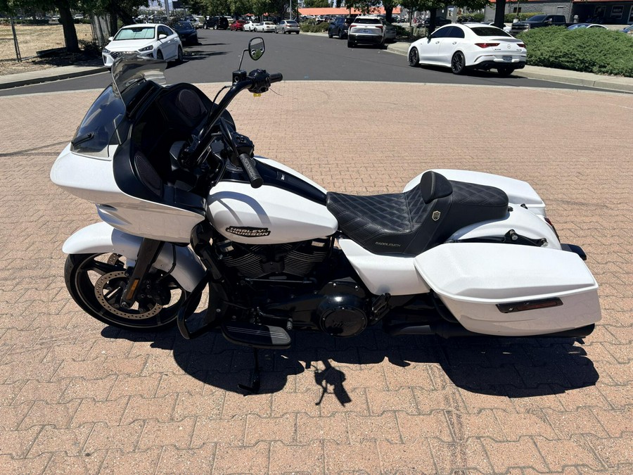 FLTRX 2024 Road Glide®