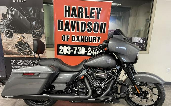 2021 Harley-Davidson Street Glide Special Review: Performance and Style