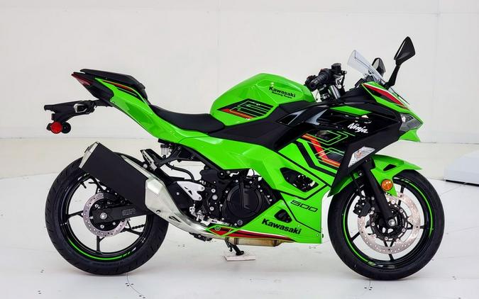 2024 Kawasaki Ninja 500 Review [14 Fast Facts]