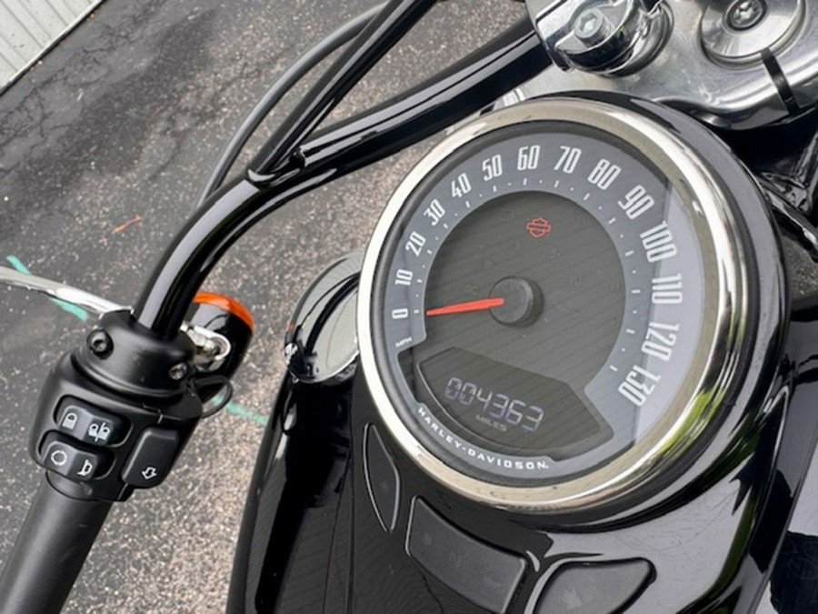 2020 Harley-Davidson Softail FLSL - Softail Slim