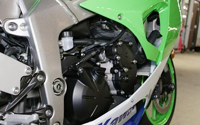2024 Kawasaki Ninja® ZX™-6R 40th Anniversary Edition ABS