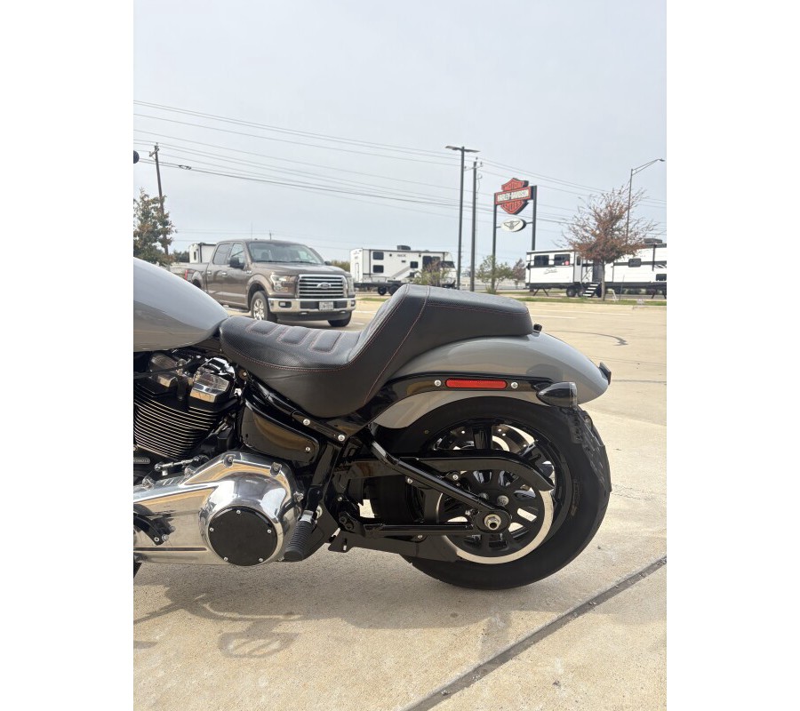 2025 Harley-Davidson® Street Bob® Billiard Gray w/Cast Wheels