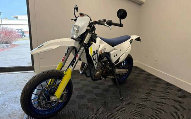 2019 Husqvarna Motorcycles FS 450