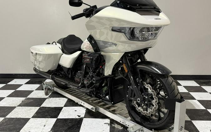 FLTRXSTSE 2024 CVO™ Road Glide® ST