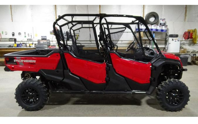 2024 HONDA PIONEER 1000-6 CREW