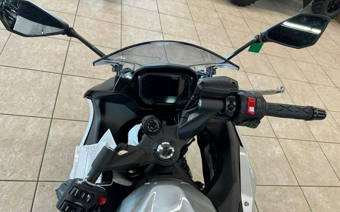 2024 Kawasaki Ninja® 7 Hybrid ABS