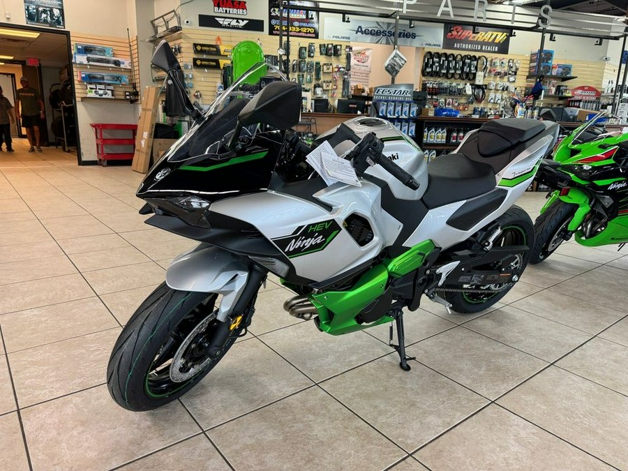 2024 Kawasaki Ninja® 7 Hybrid ABS