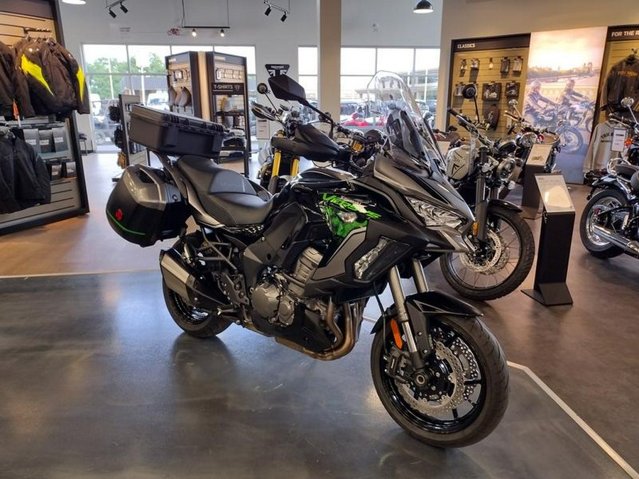 2022 Kawasaki Versys® 1000 SE LT+